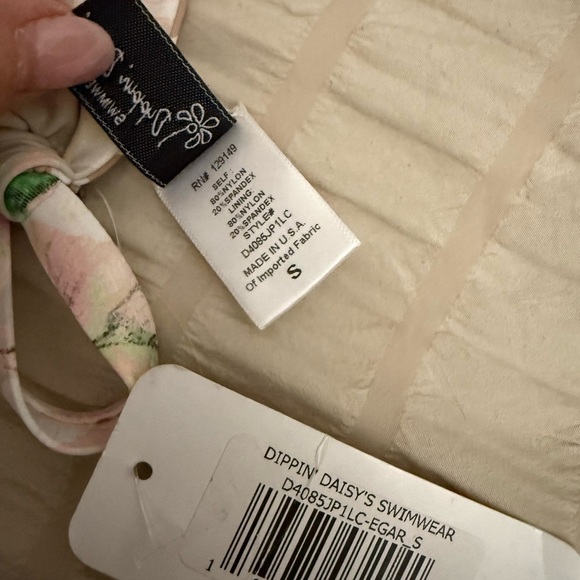 Dippin daisy’s Floral Print Triangle bikini top - small - NWT - Picture 4 of 6